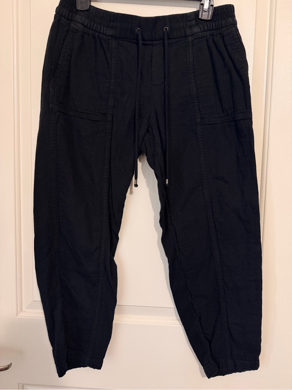 Old Navy Black Cropped Drawstring Jogger Pants